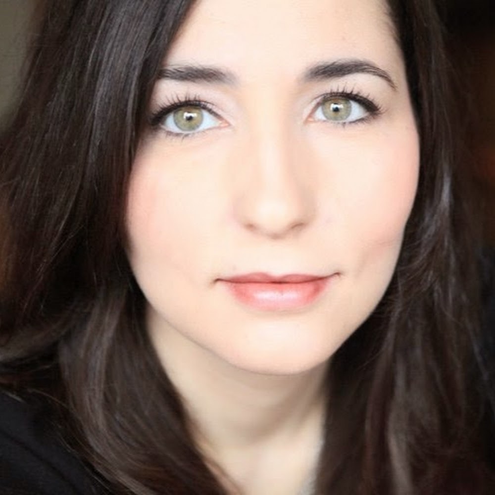 Meet your Posher, Clara